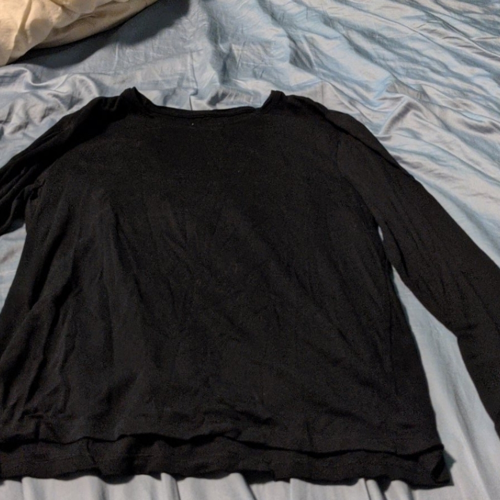 Long sleeve t-shirt size extra large black